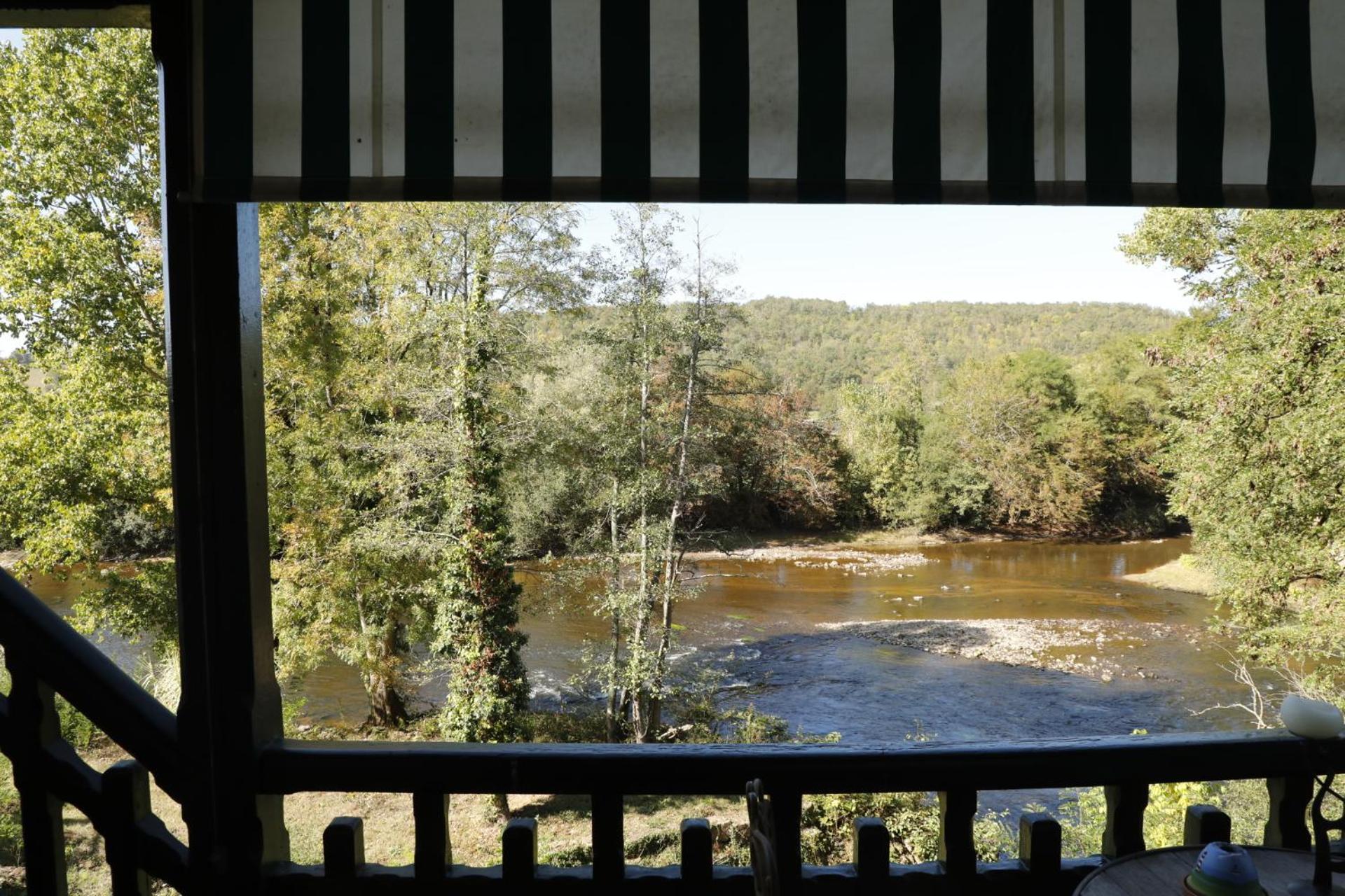 French Correze Moulin Bleu Hotel Saint-Pantaleon-de-Larche Exterior photo